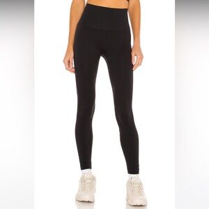SPANX Look At Me Now Seamless Legging in black size Small